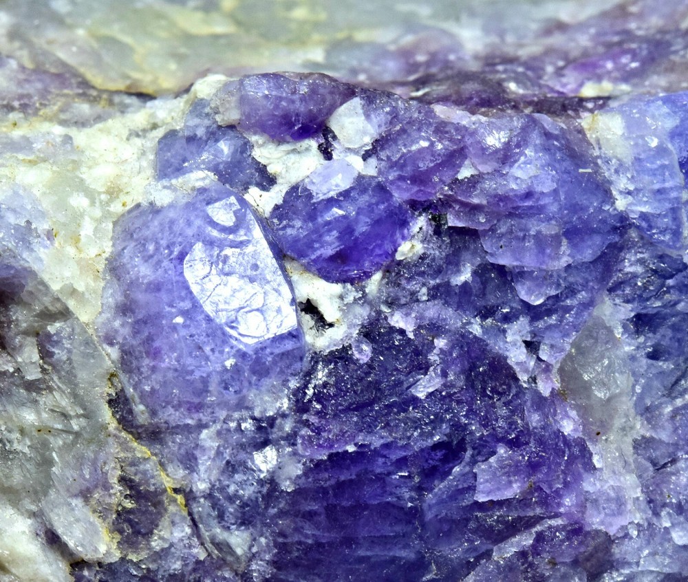 483g Fluorescent Phosphorescent Color Change Blue Hackmanite Crystals Specimen
