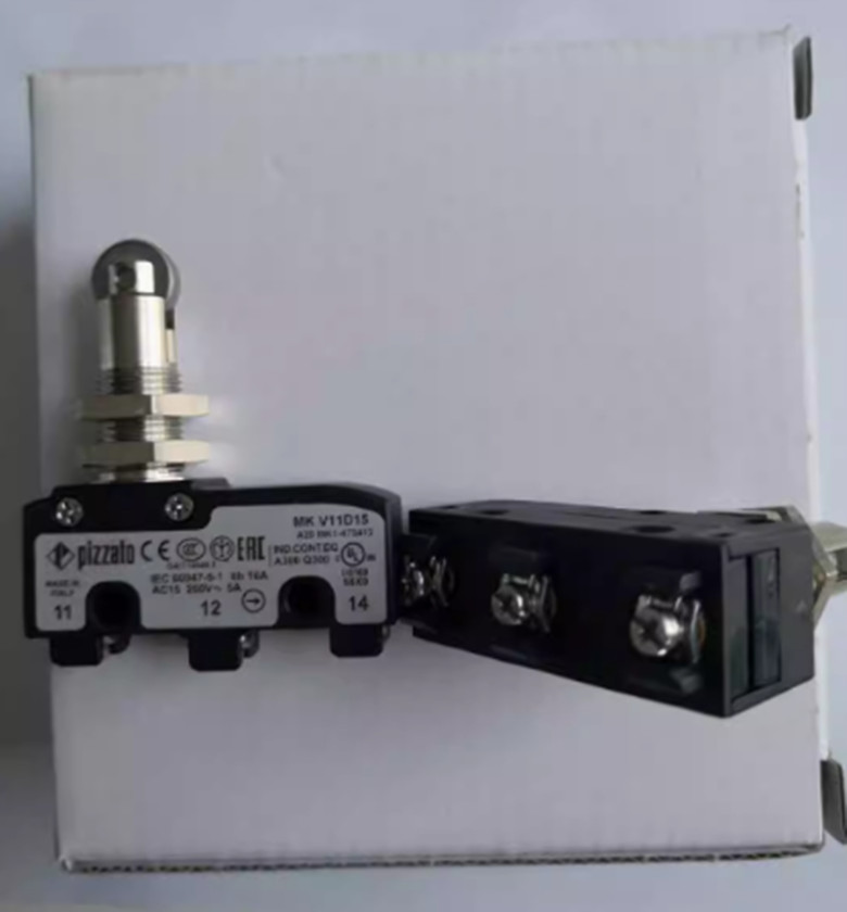 1pcs NEW pizzato Micro switch MK V11D15