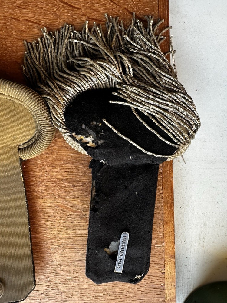 5 19th Century Officer’s Shoulders