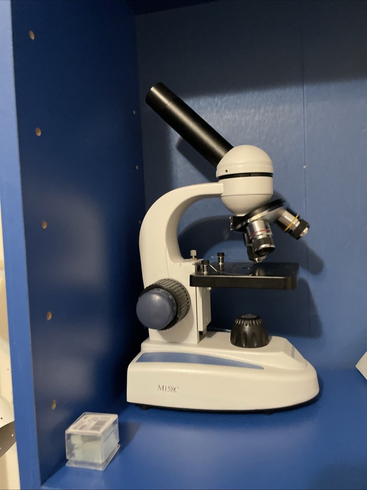 Am Scope Biological Microscope Model Cap-116F with 72 Pc and Accessories