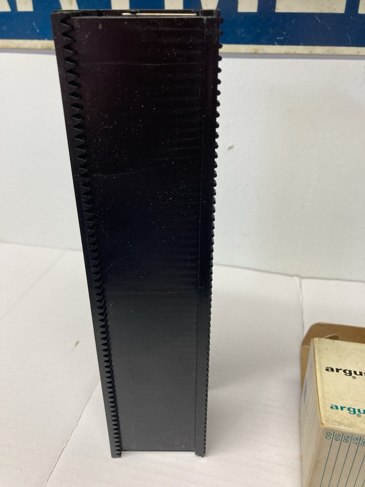 Argus 60 capacity slide magazine - spill proof design, flexible self aligning