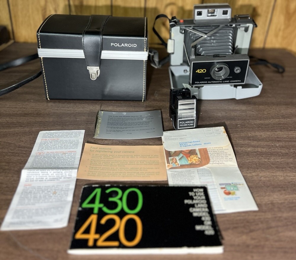 Vintage Polaroid Automatic Land Camera Model 420 With Flash Hard Case