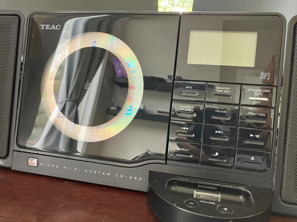 TEAC CD-X60i Micro Hi-Fi System (AM/FM/CDiPod), great
