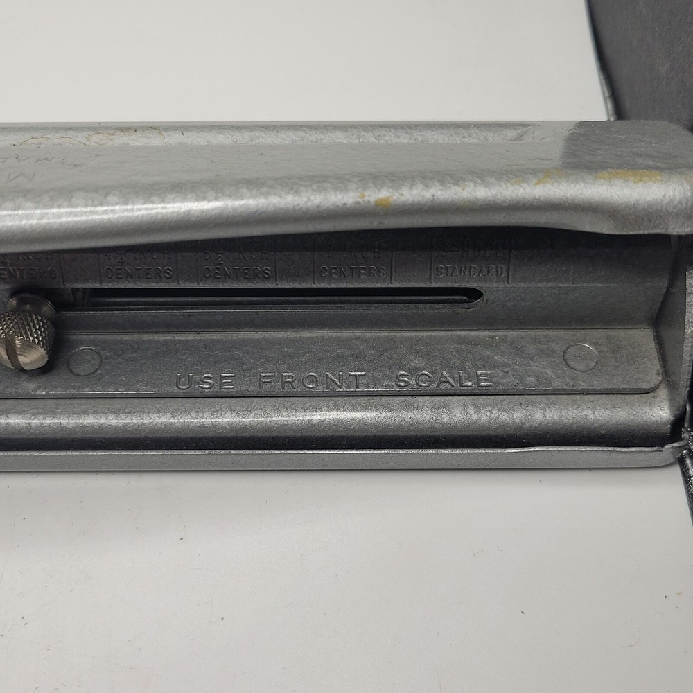 Mutual Adjustable ~ #20 ~ 3 Hole Punch ~ works ~adjustable ~ vintage