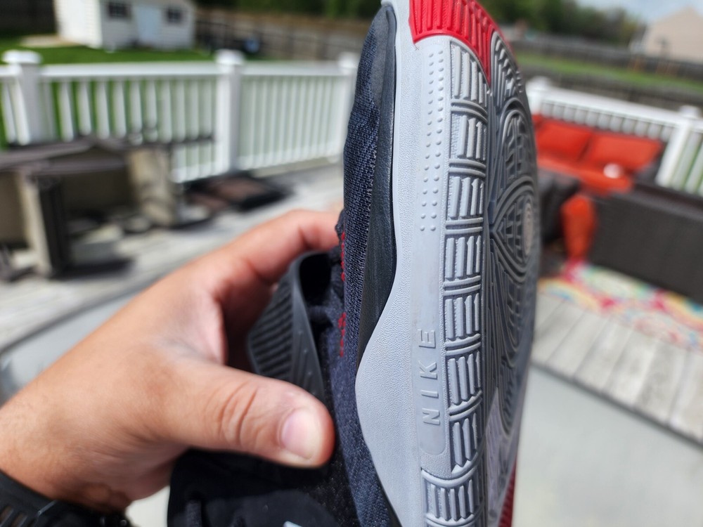 Size 7 (GS) - Nike Kyrie 6 Mid Bred