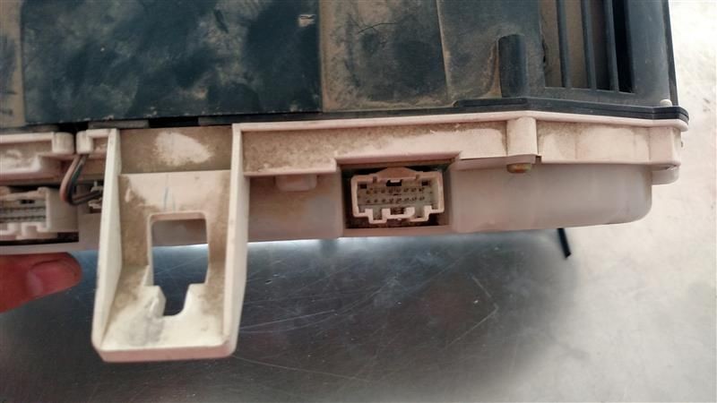 04 MAZDA 3 SPEEDOMETER CLUSTER MPH 2.3L AT THRU 1/04