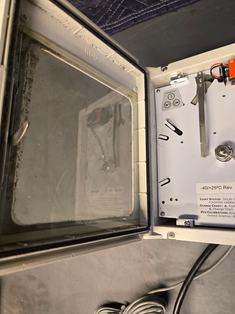 R19-44 Chart Recorder