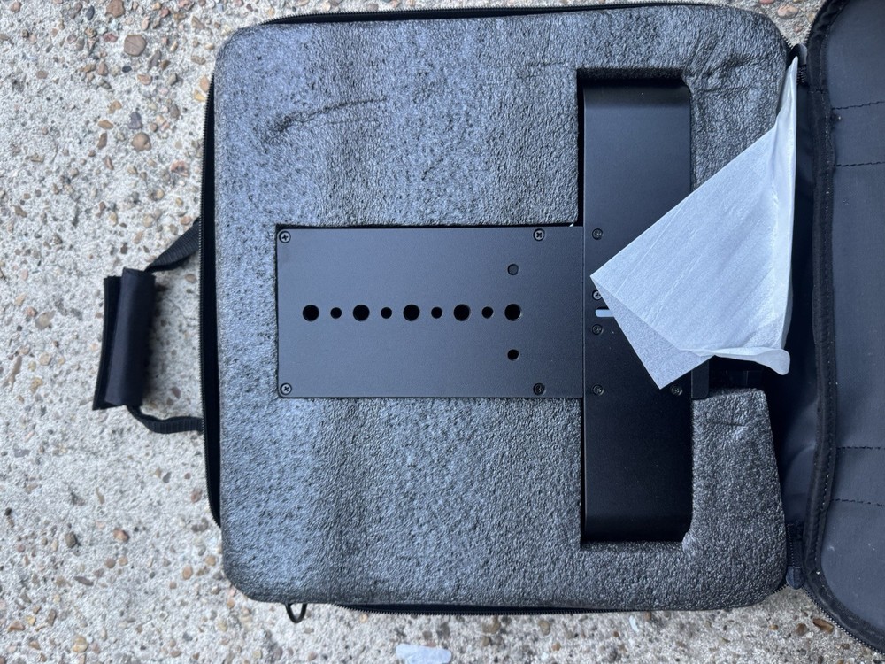 Open Box Glide Gear TMP 100 Teleprompter with Case