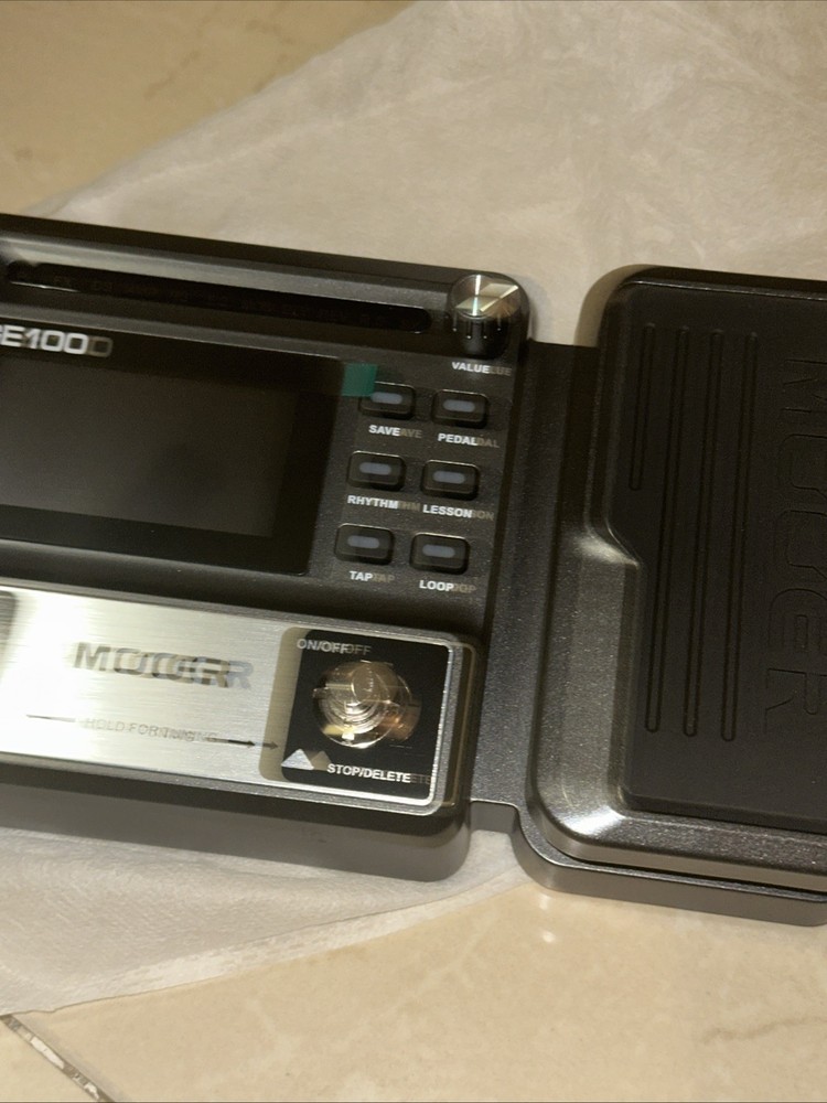 MOOER GE100 Multi-Effects Guitar Processor Pedal