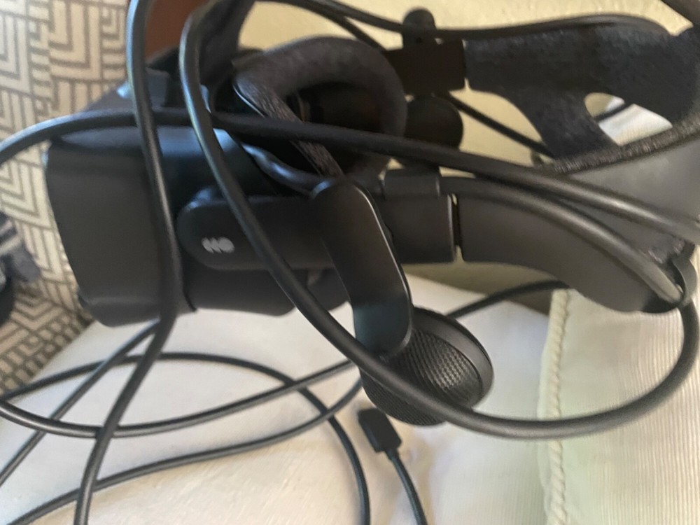 valve index vr/vr headset/virtual reality/black/valve index controllers