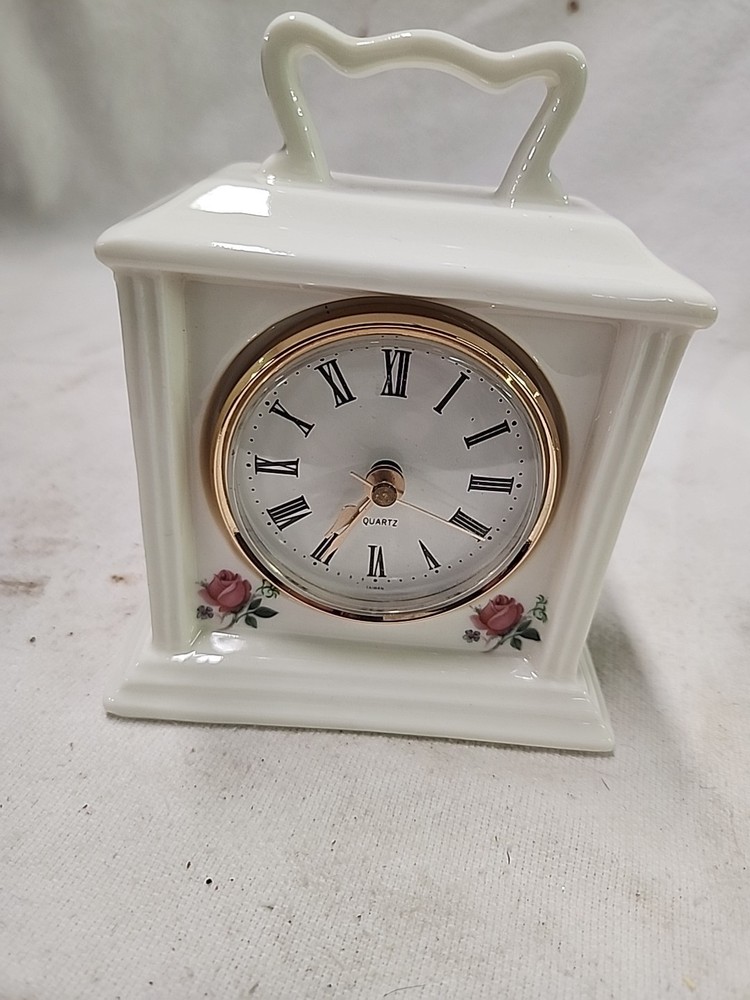 (245)  Vintage Ceramic Quartz Clock