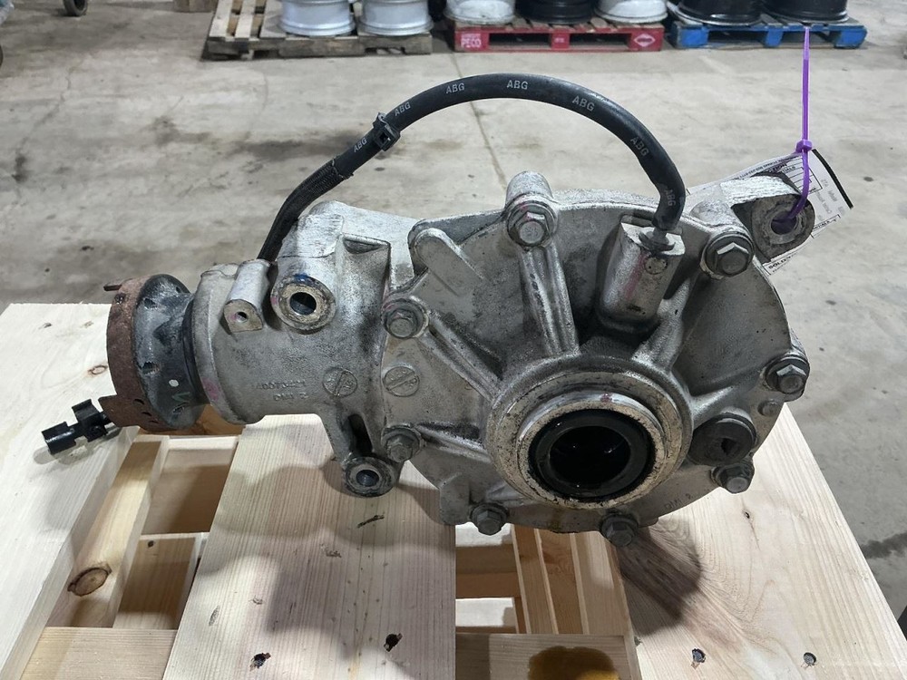 Differential Carrier Front Axle Fits 13-14 ATS 824982