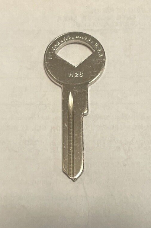 VINTAGE KEY BLANK - FORD H26