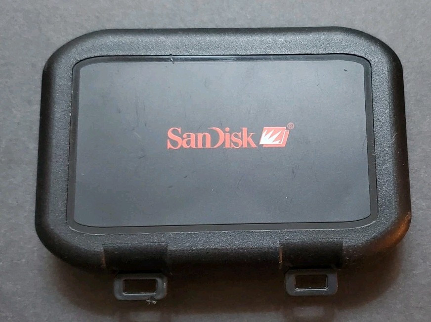 SanDisk Memory Card Hard Case