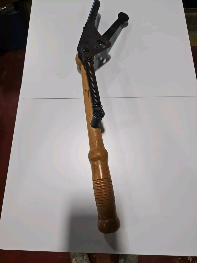 Vintage Handheld Clay Pigeon Thrower