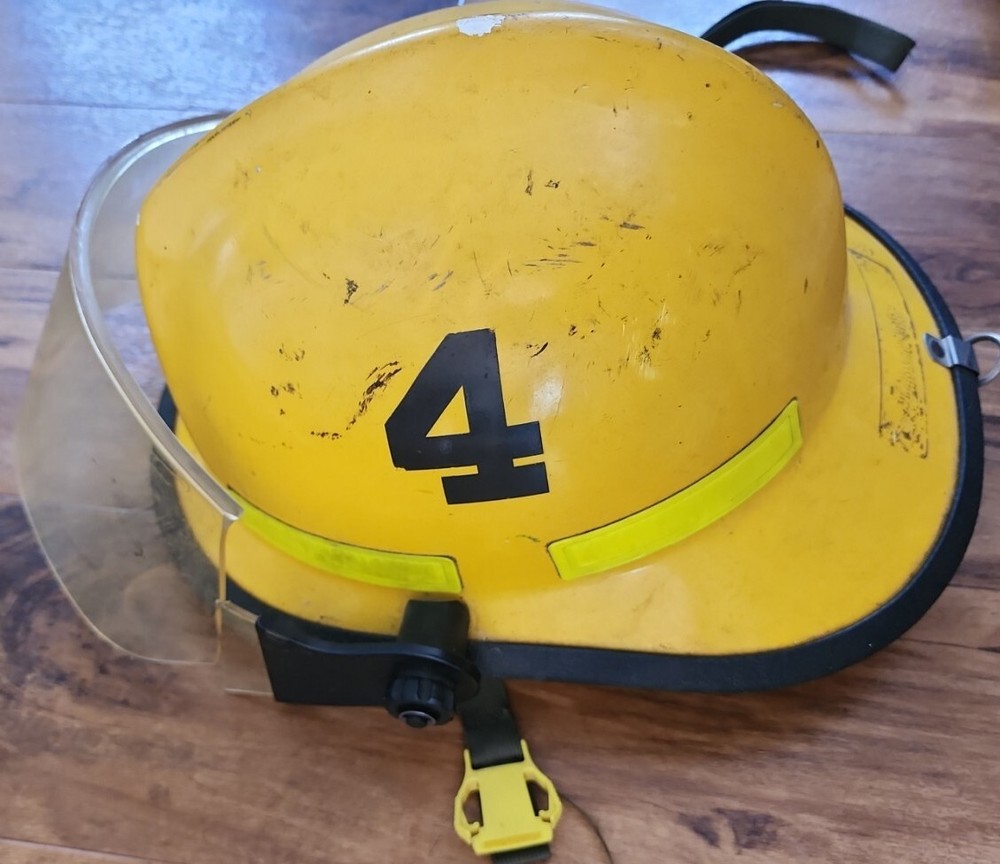 Cairns & Brother Fireman Engineer Helmet Fire Fighter 660C PreOwned