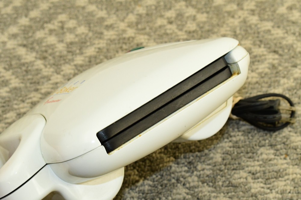 Toastmaster Easy Clean Waffle Baker - TWB2WREG - White, Working