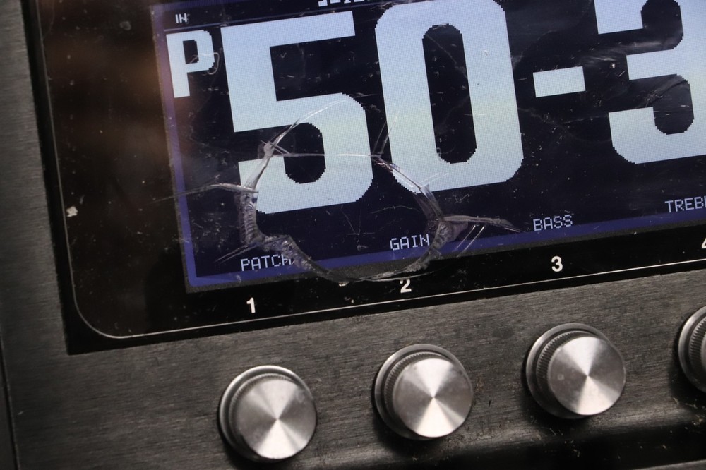 Damaged Screen BOSS GT-1000 Guitar Effects Processor Multi-Effects Pedal WORKS