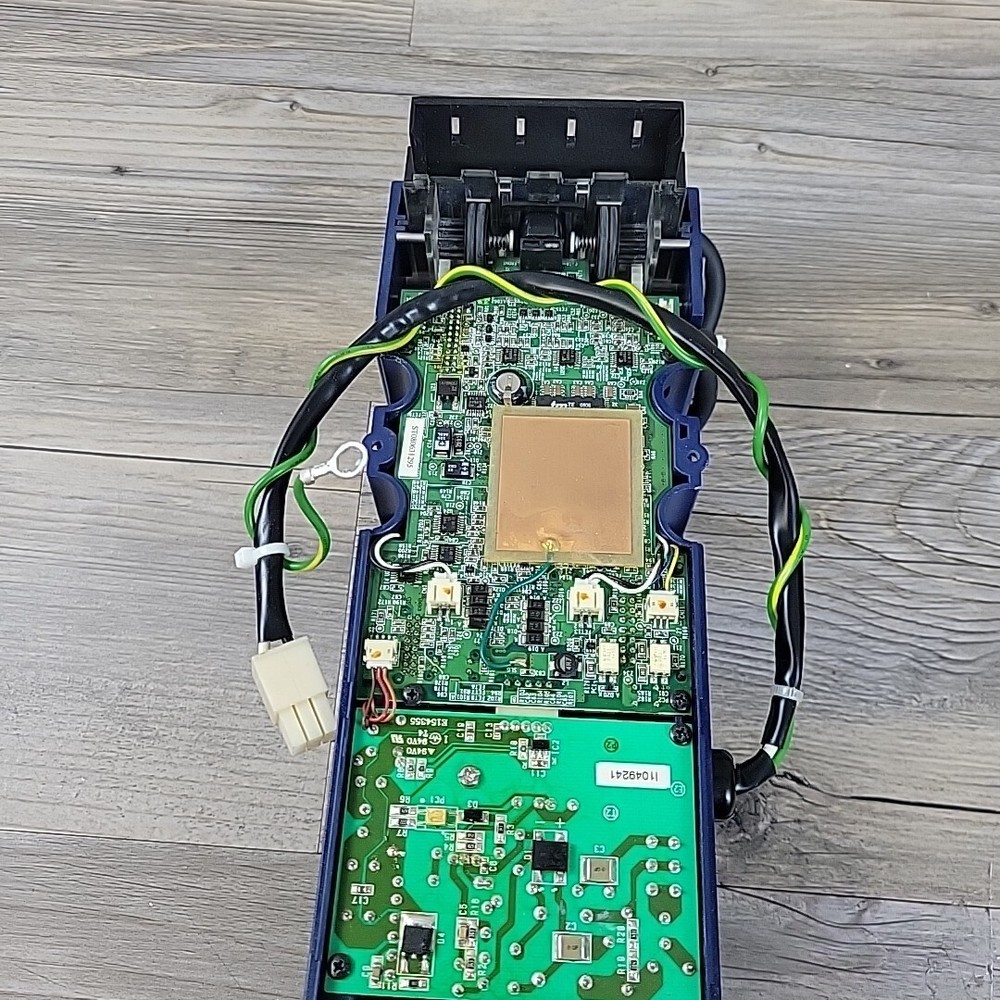 JCM DBV-302 Bill Validator DBV-302-SD-USA3-C211-44-000 Untested Missing Front