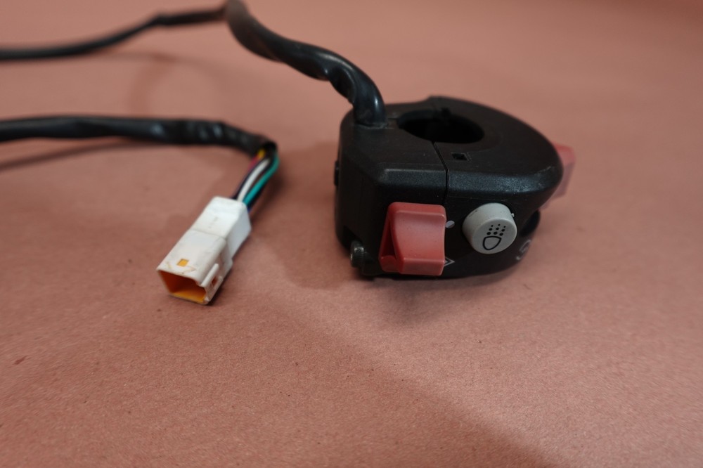 2017-2020 Ducati Supersport S Right Handlebar Stop Start Kill Switch