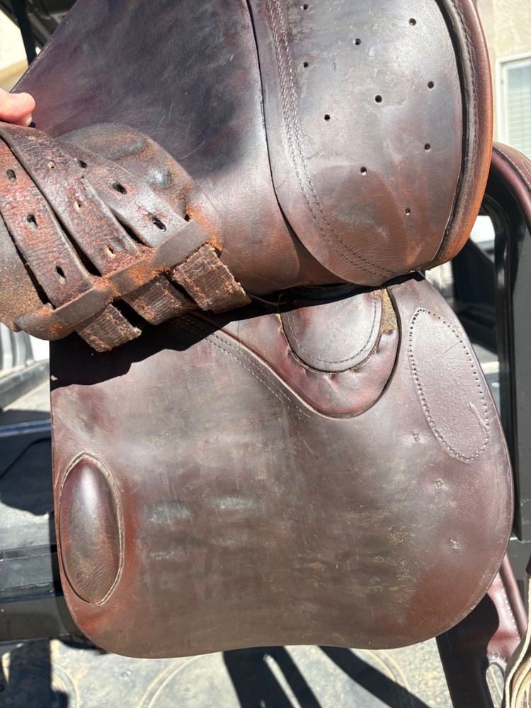 TAD COFFIN SMART-RIDE PERFORMANCE SADDLE WITH FORWARD FLAPS SIZE 16