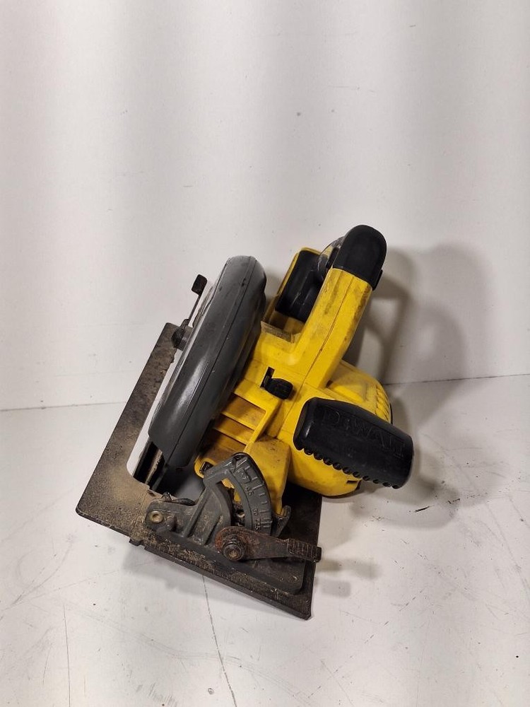 DEWALT DCS575 (P15024423)