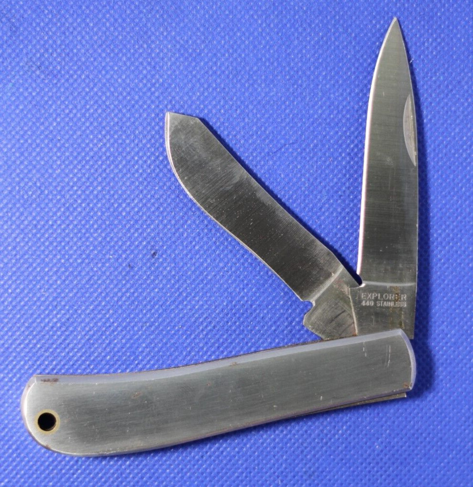 Vintage Explorer 11-358, 2 blade Trapper, NOS