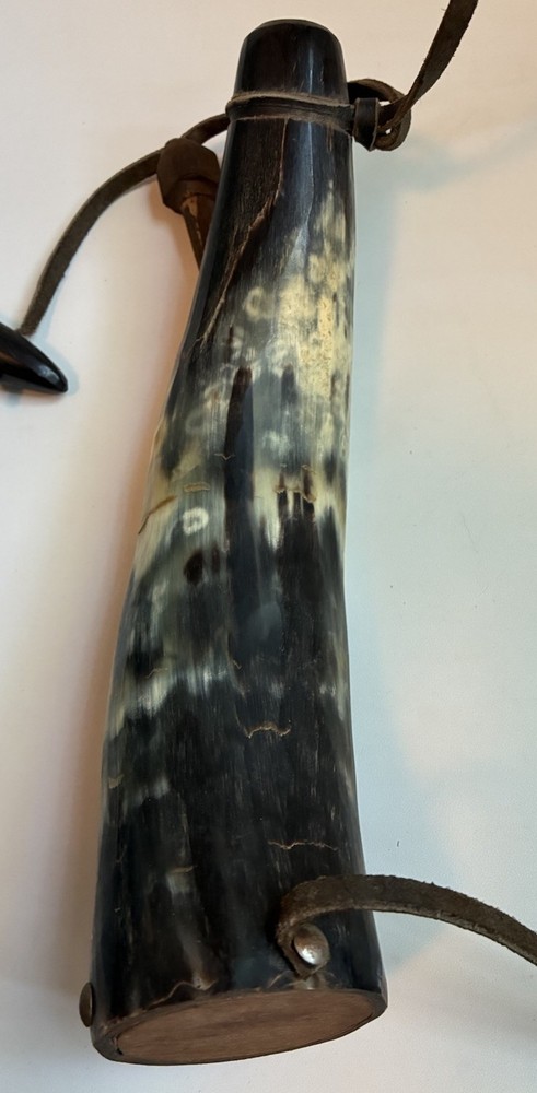 Vintage Powderhorn Muzzle Loader w/ Plug, Scoop & leather Shoulder Strap