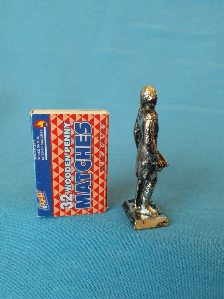 Sculpture. President Washington. Figurine.