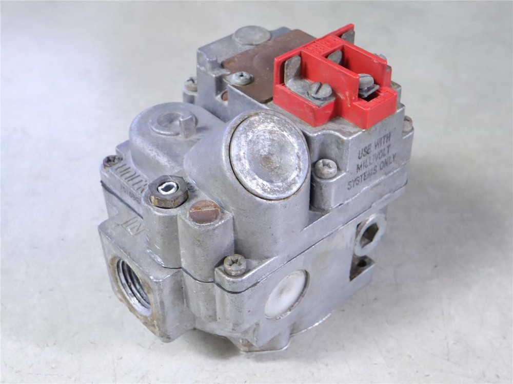 Robertshaw 7010BGVMV HVAC Millivolt Gas Valve
