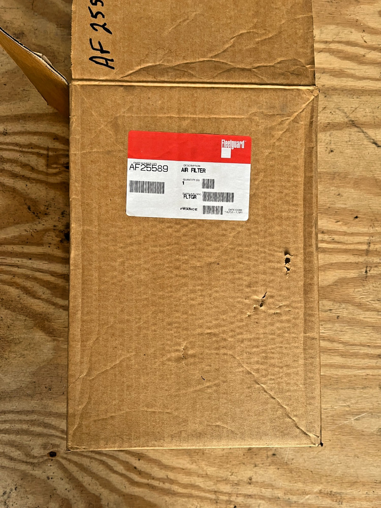 AF25589 Fleetguard OEM Cummins AIR FILTER