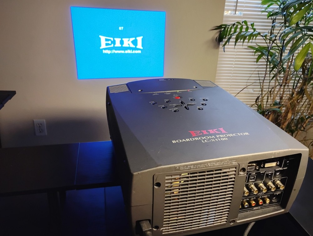 Eiki LC-X1100 Projector Works With Power Cord.