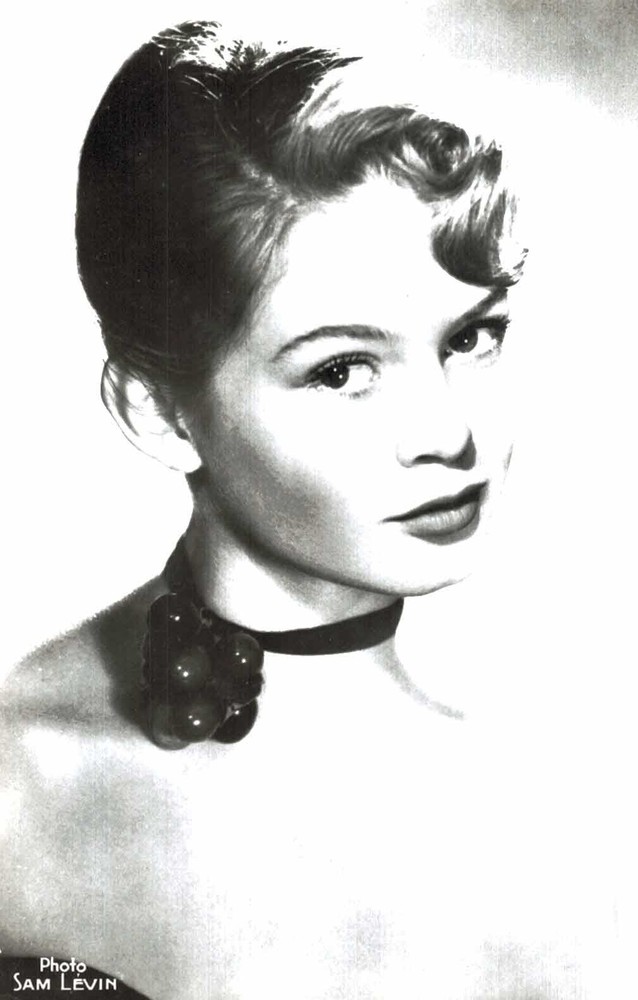 Brigitte Bardot * Original -Paris- Postcard * No. 4292 D