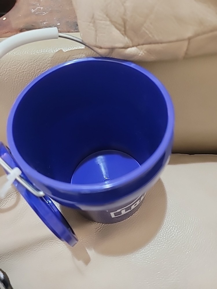 Lowe’s Mini Buckets with Lids – 1 Pack