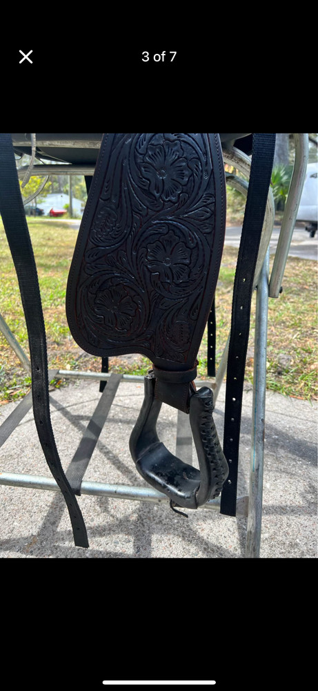 Custom Hildago Saddle 16” seat size in excellent condition