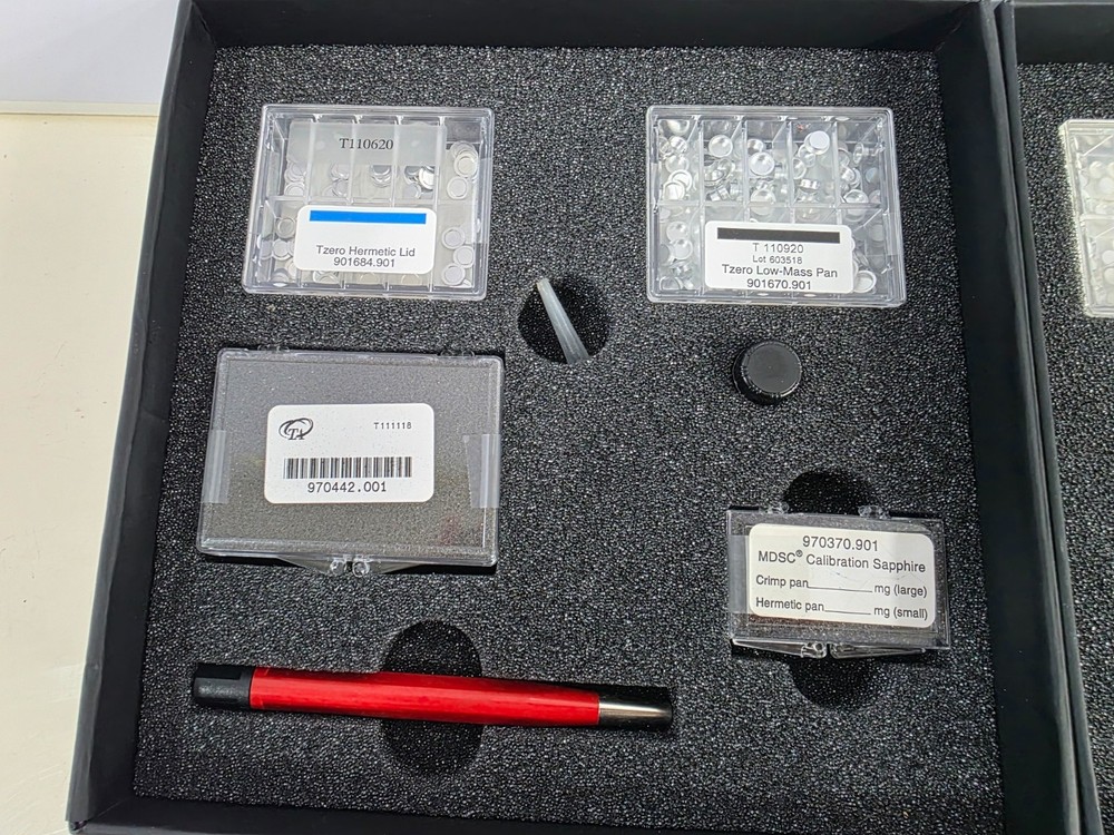 (T111216) TA Instruments T ZERO PRESS & Pans