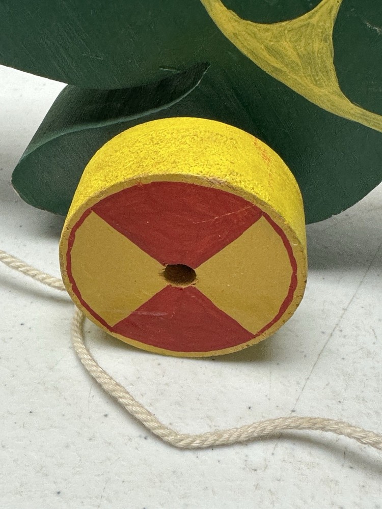 Vtg Green Handpainted Turtle Pull Along Toy