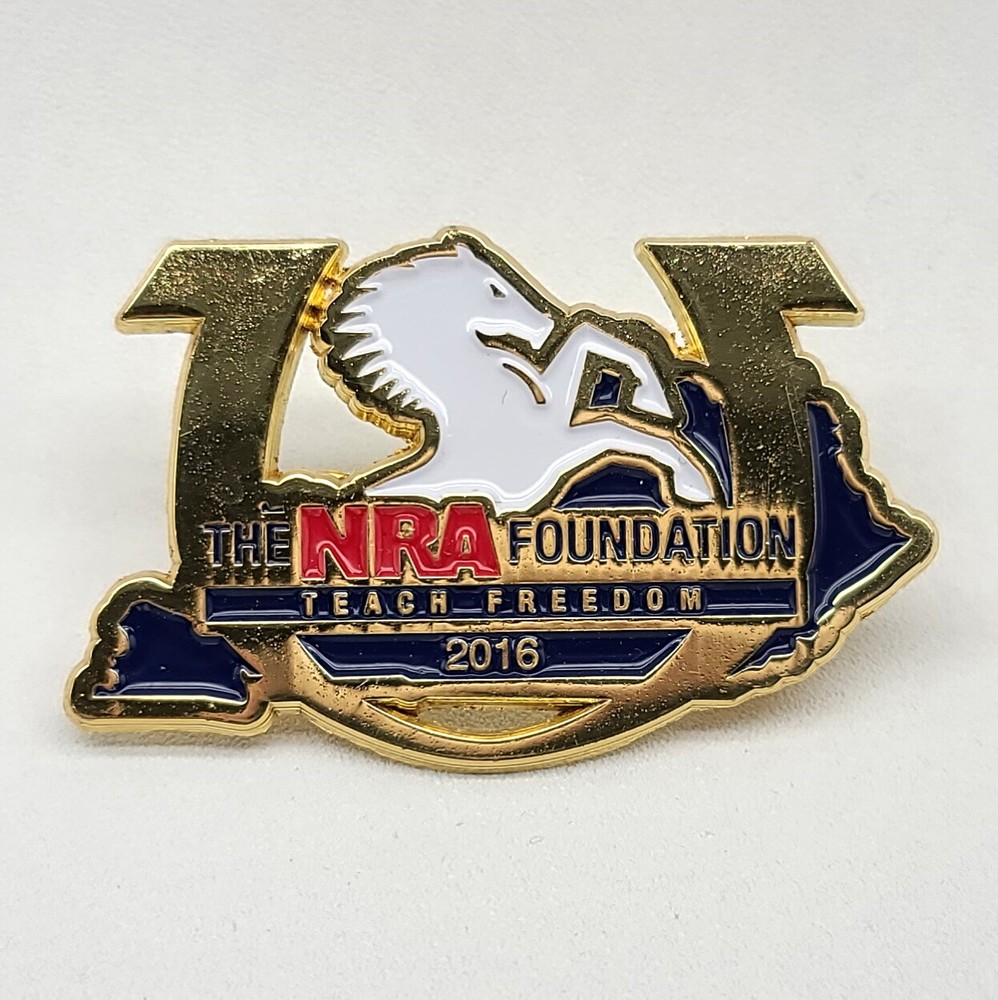 ⭐️ NRA Foundation 2016 Teaching Freedom Hat Lapel Gun Pin Pinback