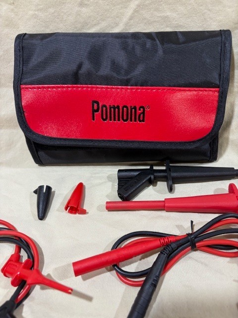Pamona Electronics Deluxe Electronics DMM Test Lead Kit Model 5674c w/Case