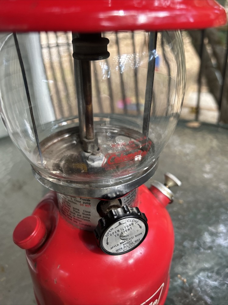 Vintage Coleman Red 200A Lantern single mantle 11-79