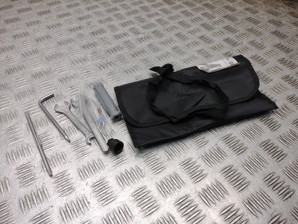 2023 BMW S1000R S 1000 R TOOLKIT