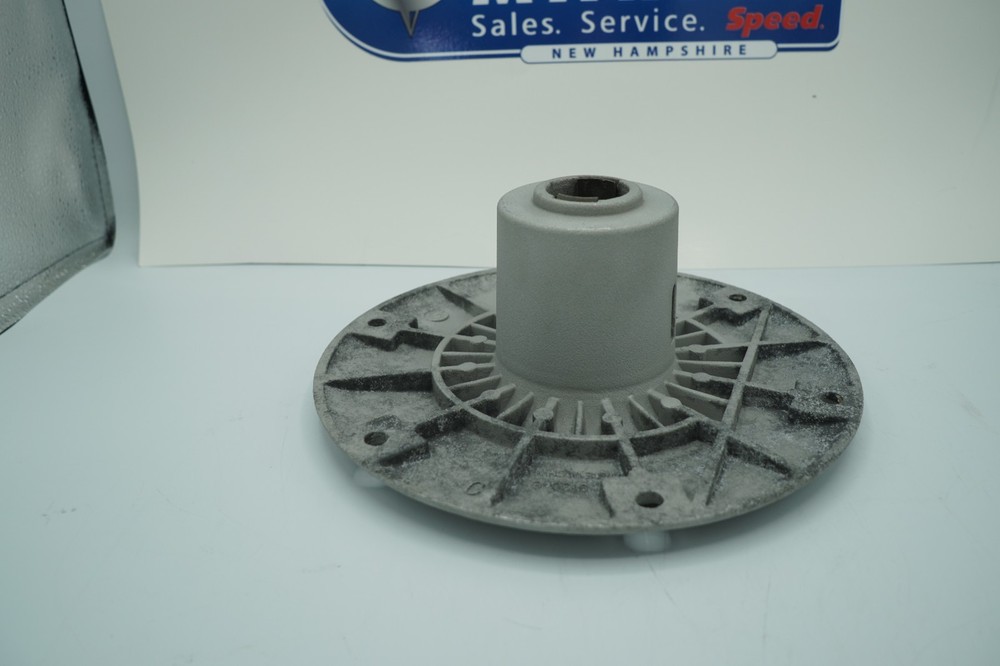 Flush Mounted Pedestal Seat Bases 913048