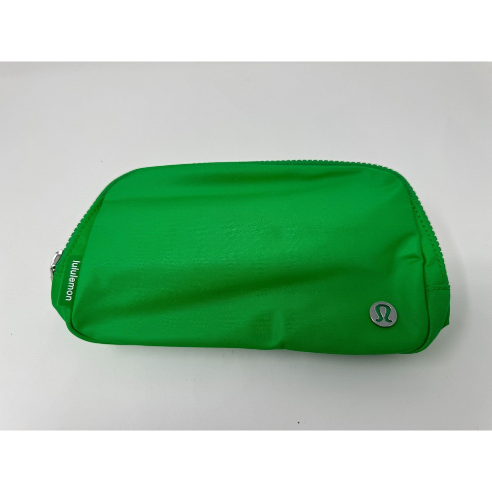 Lululemon Everywhere Belt Bag 1L Volume Green NWT