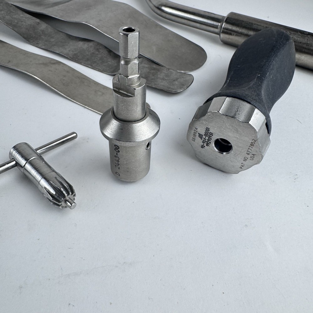 Pilling And More Retractor Spreader Set