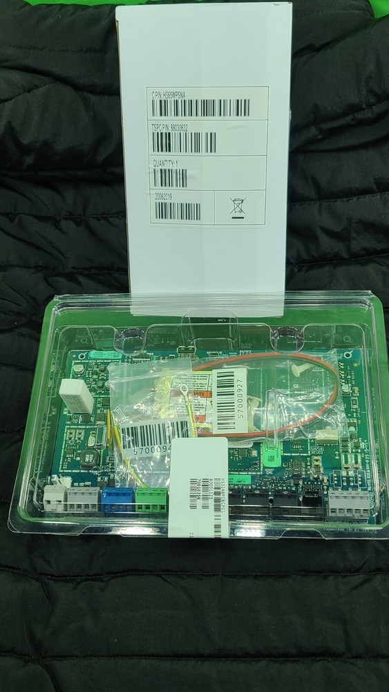 HS3248BASE - DSC PowerSeries Pro HS3248 Hybrid Alarm Control