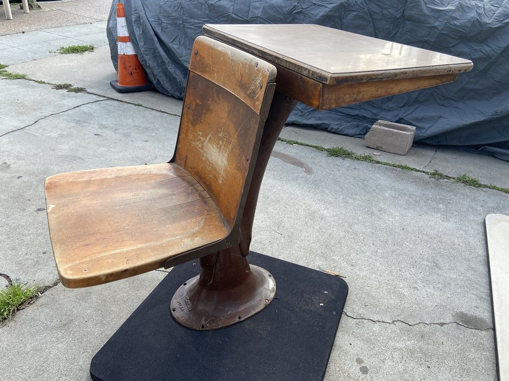 Antique ELEMENTARY SCHOOL DESKs