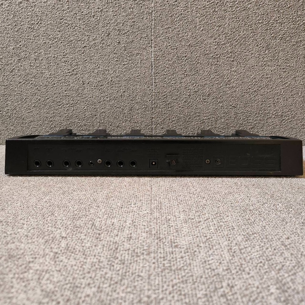 BOSS ME-6 Guitar Multiple Effects Distortion Chorus Effects Unit W/AC Adapter