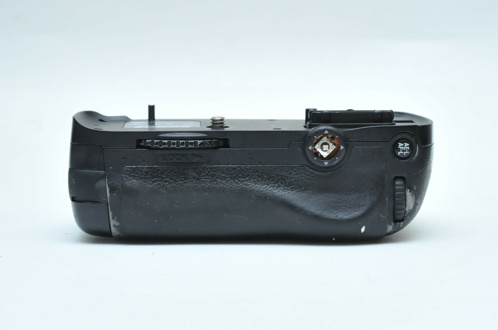 Nikon MB-D14 Battery Power Pack Grip for D600D610 *Fiar/Poor*