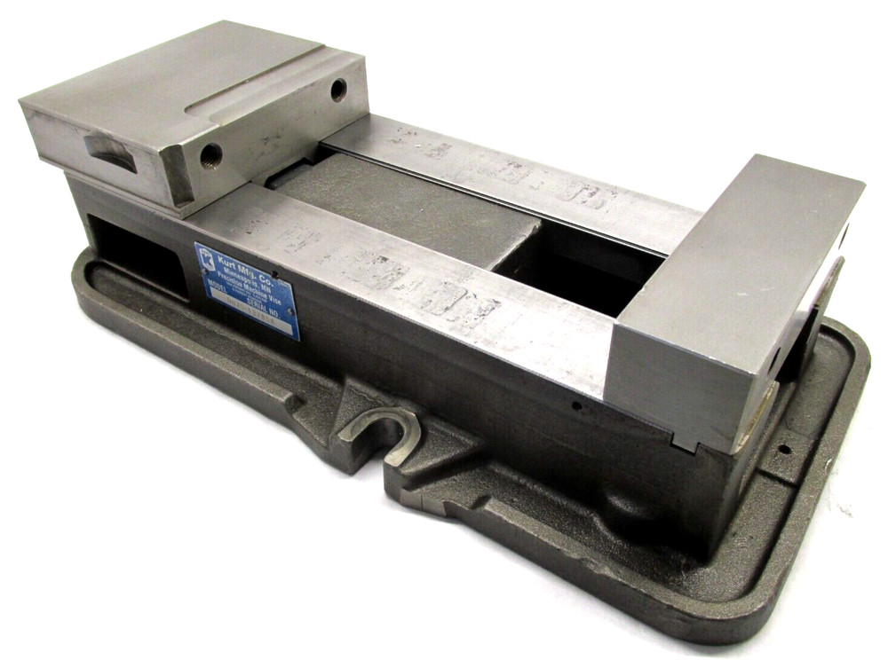 KURT ANGLOCK 6" MILLING MACHINE VISE - #D675
