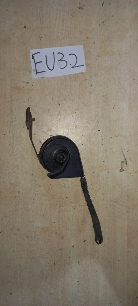 Citroen C4 Picasso 2014 driver side windscreen wiper motor EU3.2